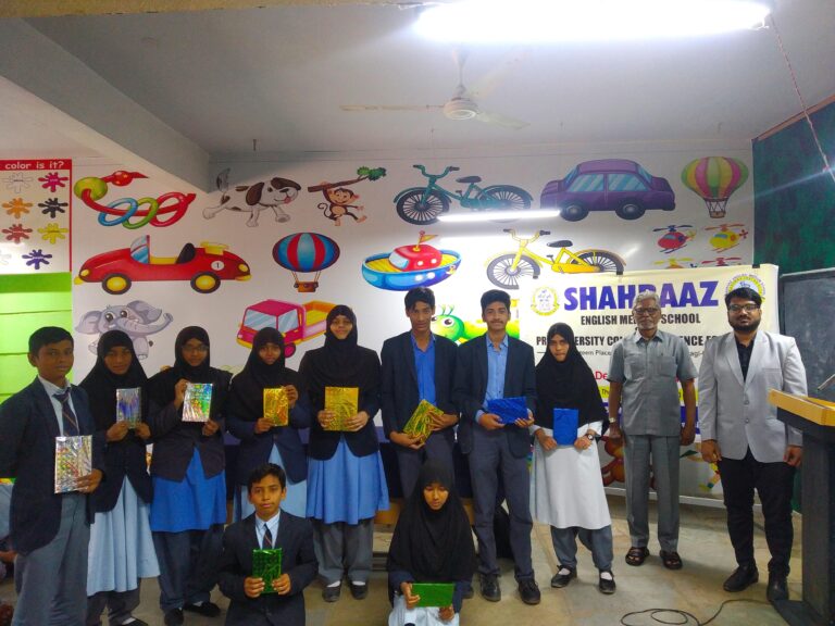 Mohammed Amer with students of Shahbaaz School and PU college in a psychological event