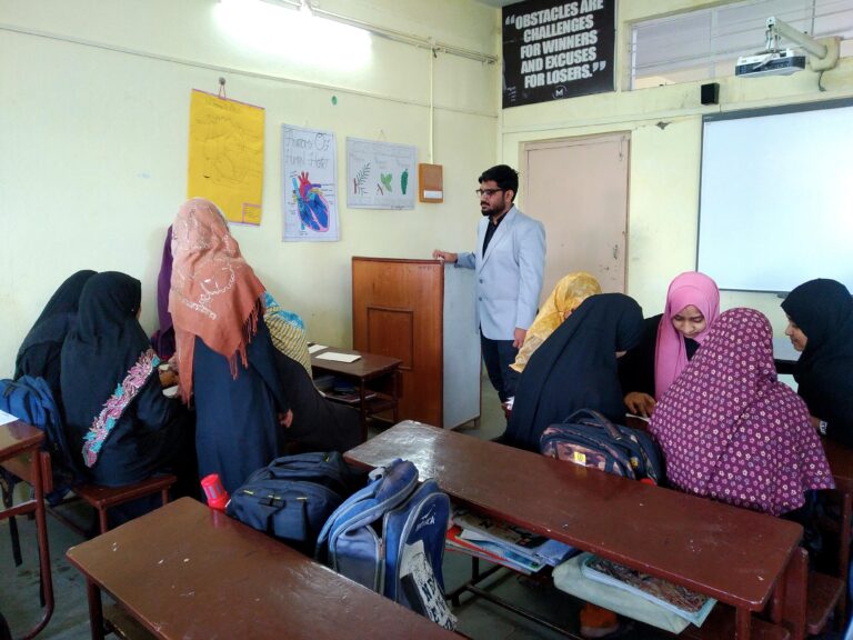 Mohammed Amer taking psychology class in Shahbaaz School and PU college